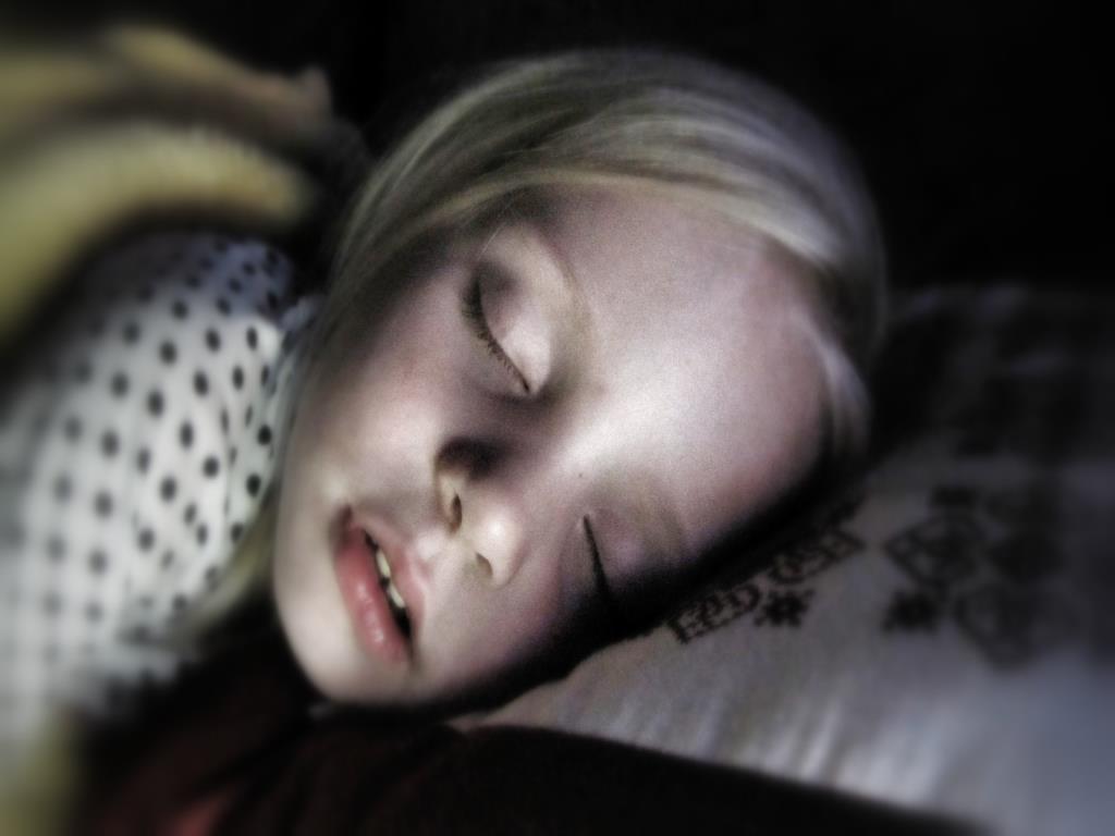 как уложить ребенка спать