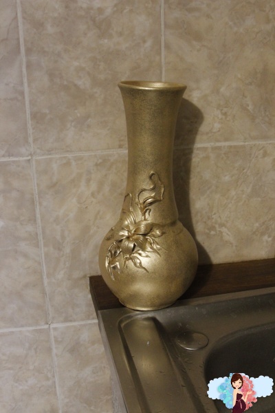 Как задекорировать вазу под металл своими руками.Полностью покрываем золотым акрилом.
