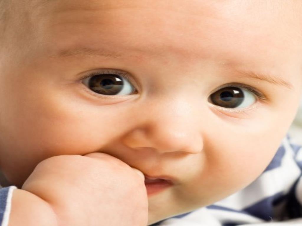 Второй месяц жизни ребенка. Физиологические особенности развития.