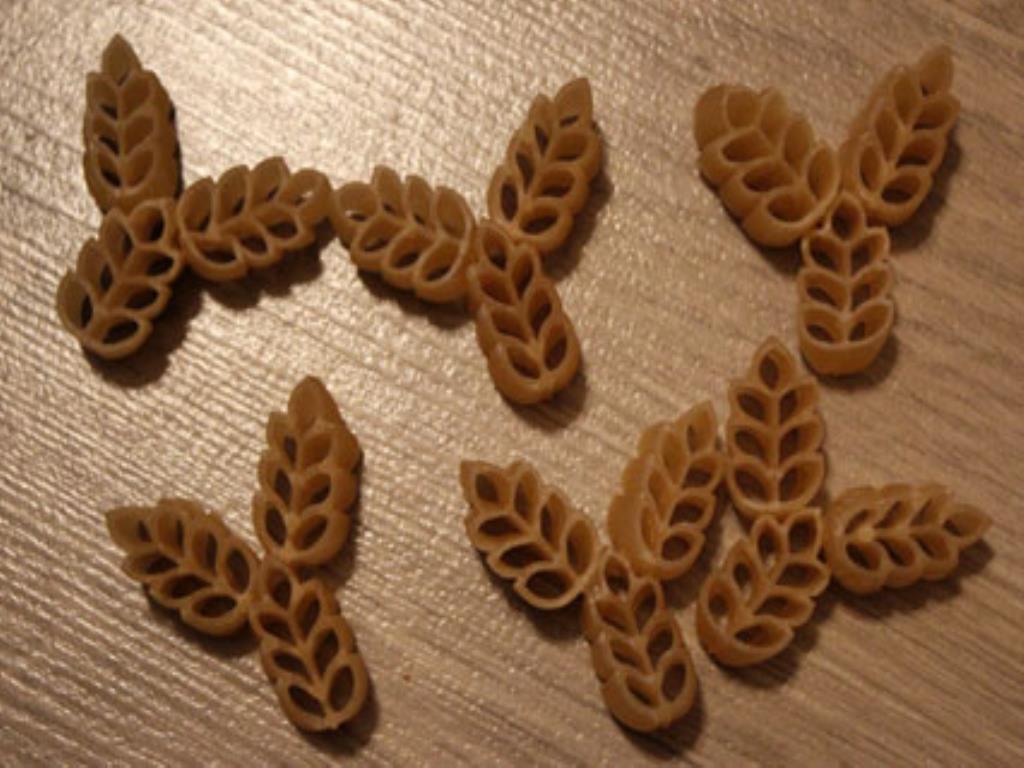 зимняя поделка - красивая снежинка из макаронных изделий своими руками мастер-класс