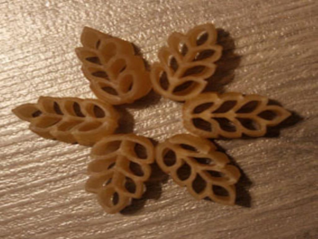 зимняя поделка - красивая снежинка из макаронных изделий своими руками мастер-класс