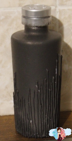 Декорирование бутылки своими руками (с фото). Наносим черную акриловую краску.