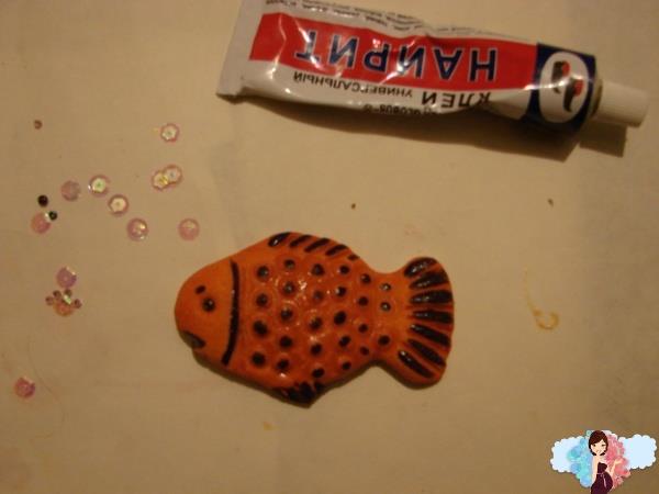 Мастер класс. Магниты из соленого теста. Раскрашиваем рыбку.