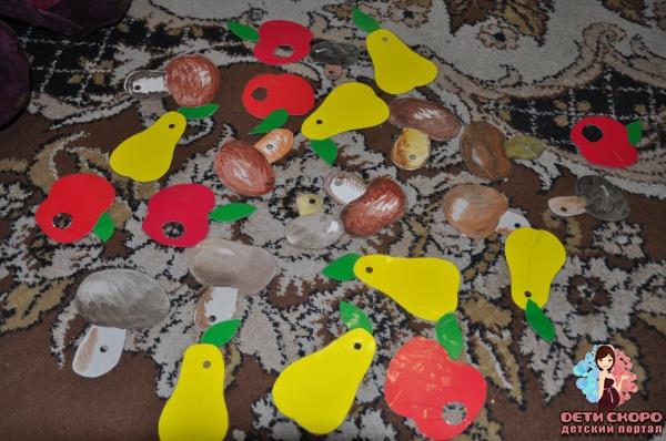 развивающее занятие - задание с ежиком, фрукты, грибы, игра шнуровка